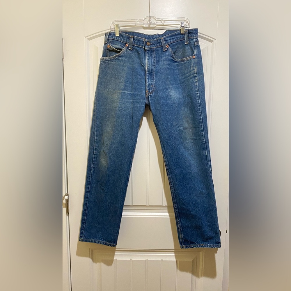 Levi’s, 32 waist